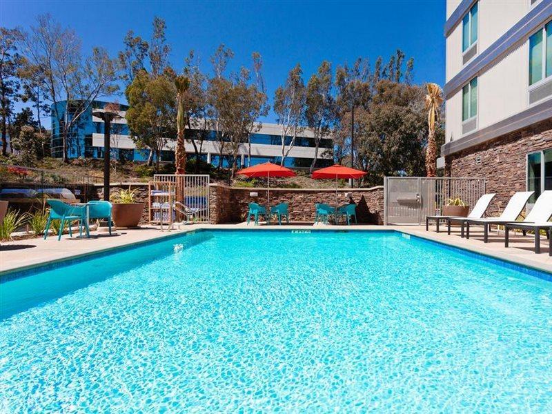 Home2 Suites By Hilton Temecula Exterior photo