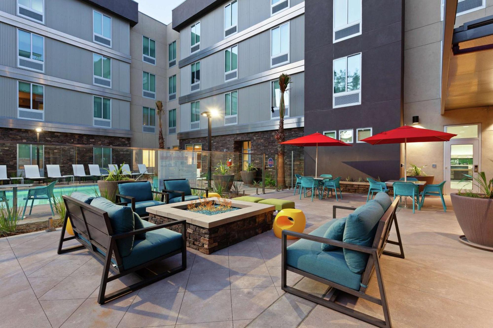 Home2 Suites By Hilton Temecula Exterior photo