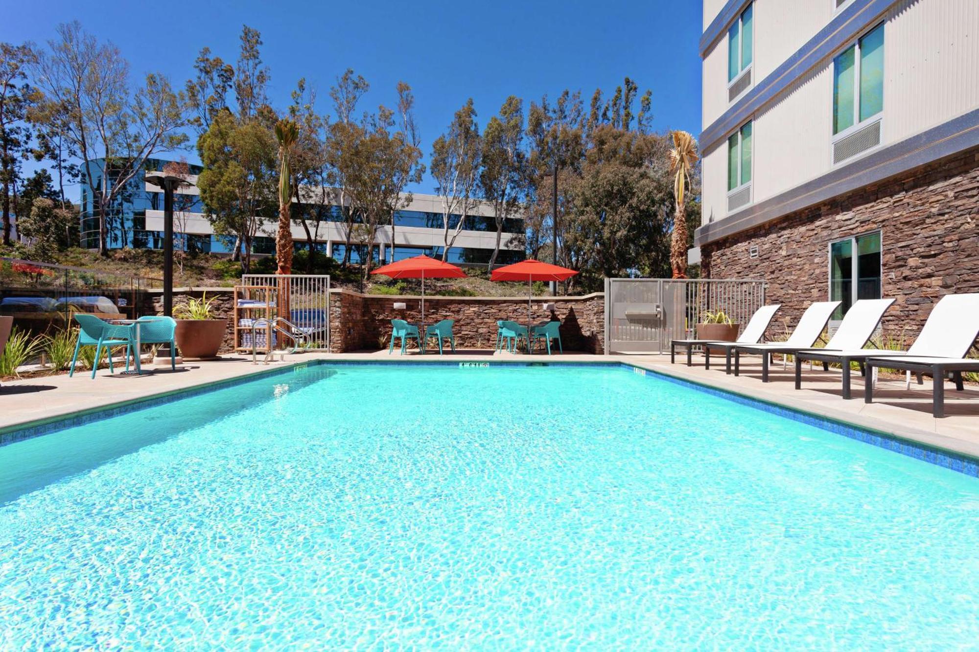 Home2 Suites By Hilton Temecula Exterior photo